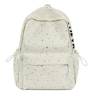 Stilvoller Rucksack mit Sternenmuster, Fronttasche und praktischen Seitenfächern.