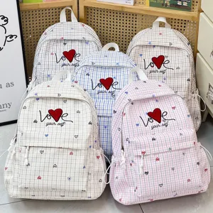 Sac à dos d'école à carreaux style japonais avec broderie de cœur couleurs multiples vue principale