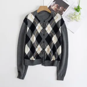 Damen graue Argyle Muster Strickjacke mit Knopfleiste und langen Ärmeln für den Alltag.