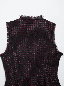 Top gilet smanicato in tweed da donna con frange, giacca in maglia metallica nera rossa.