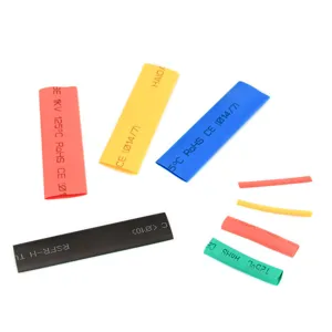 Dettaglio del set di guaine termoretrattibili multicolore in varie misure per isolamento.