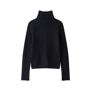 Dunkelblauer Rollkragenpullover mit Zickzackmuster, langen Ärmeln und Rippbündchen.