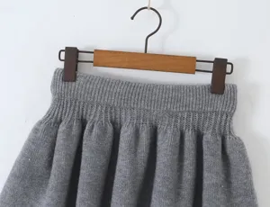 Grey knit pleated skirt detail, high elastic waist, soft texture, elegant daily wear style.