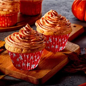 Caissettes a cupcakes en papier graisseux imprimees etoiles rouges pour muffins 100 pcs