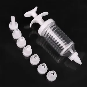 Jeringa de glaseado de plástico con 8 boquillas intercambiables para tartas detalle.