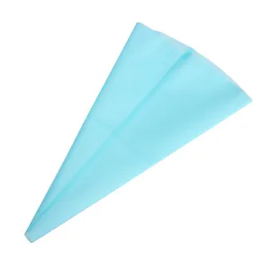 Manga pastelera azul de EVA para decoración de tartas, detalle de bolsa de glaseado.