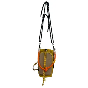 Borsa a tracolla casual in nylon per telefono con cinghie eleganti e dettagli a contrasto.