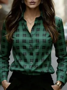 Classic green plaid long-sleeve shirt, lapel slim fit casual button-down workwear for women.