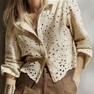 Beige eyelet embroidered cropped shirt, French pastoral style, delicate hollow detail, stylish.