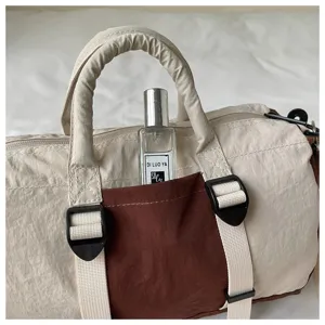 Borsa casual in stile coreano con design a contrasto, tracolla leggera e pratica.