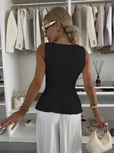 Black sleeveless top for women, elegant slim fit casual commuter summer vest basic.