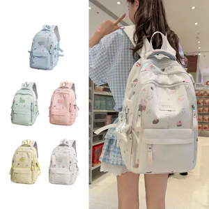 Süßer großer Schulrucksack für Mädchen mit mehreren Fächern und niedlichem Cartoon-Print.
