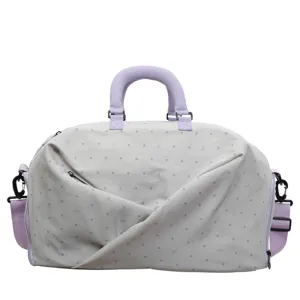 Large capacity travel duffel bag expandable gym luggage bag for short trips and daily use.