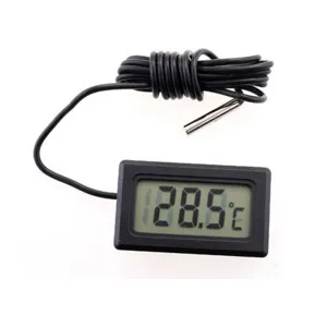Termómetro electrónico digital con sonda y pantalla LCD para una medición precisa de la temperatura.