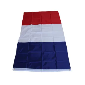 Drapeau tricolore horizontal rouge blanc bleu avec oeillets métalliques pour décoration extérieure.