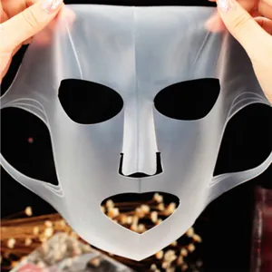Dettaglio della copertura per maschera facciale in silicone riutilizzabile, strumento elastico.