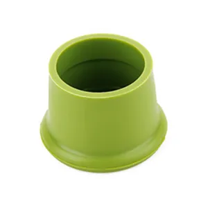 Silikon Weinflaschenstopfen Detailaufnahme, grüne elastische Kappe für Frische, Nahaufnahme.