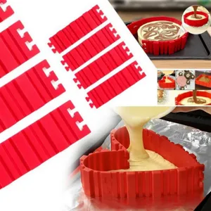Silikon DIY Kuchenform Detailansicht mit flexiblen roten Backstreifen in praktischer Anwendung.