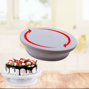 28cm plastic cake turntable with smooth rotation for easy DIY cake decorating and baking display.