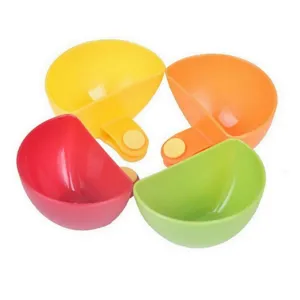 Multifunctional plastic clip-on condiment bowls set, kitchen sauce dipping dishes for dining table.