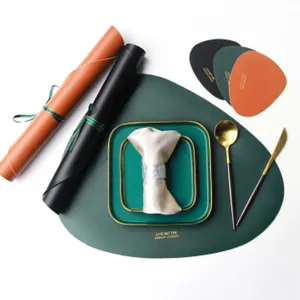 PU Leder Tischset Set in unregelmässiger Form, moderne minimalistische Platzsets für Zuhause.