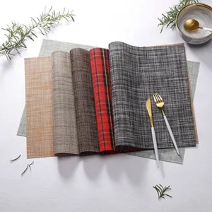 Set di tovagliette in PVC intrecciato, tappetini isolanti per cucina e sala da pranzo.