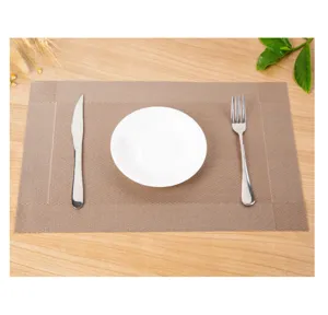 Set de table tissé en PVC marron, tapis de table résistant à la chaleur pour cuisine et hôtel.