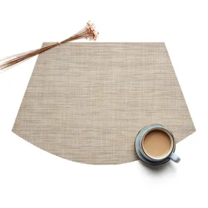 Woven PVC Placemat Fan-shaped Table Mat Heat-Insulation Non-Slip Dining Table Mat Decor