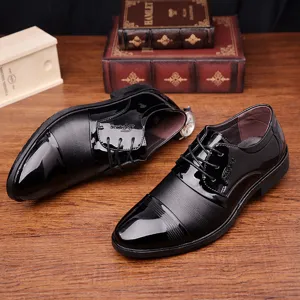 Herren Business Schuhe Leder Schnuerer elegante formelle Herrenschuhe Detailansicht.