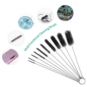 Set de 10 cepillos de limpieza con cerdas de nailon y mangos de acero inoxidable versátil.