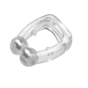 Clip nasale antirussamento in silicone trasparente primo piano dettaglio superficie