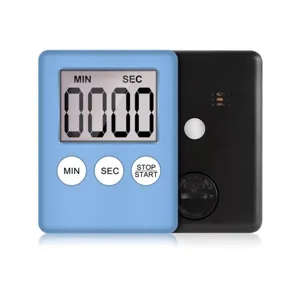 Detailansicht des digitalen Küchenweckers mit klarem LCD-Bildschirm und Funktionstasten.