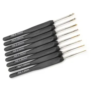 Set di 8 uncinetti neri con manico morbido, misure sottili da 1,0 mm a 2,75 mm per lavori a maglia.