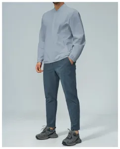 Men's casual zip-up jacket and trousers outfit, perfect for daily commuting and sports in autumn.