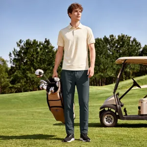 Herren Golf Sporthose schnelltrocknend atmungsaktiv für Outdoor Laufen bequeme Stoff Detailansicht.
