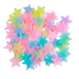 Autocollants muraux etoiles en plastique lumineux, etoiles colorees pour decorer chambre.