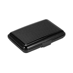 Gros plan détaillé du porte-cartes de crédit en aluminium noir avec texture nervurée et fermoir.