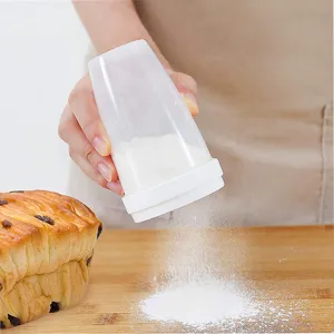 Spargi farina in plastica per dolci, pratico shaker per polveri da cucina e pasticceria.