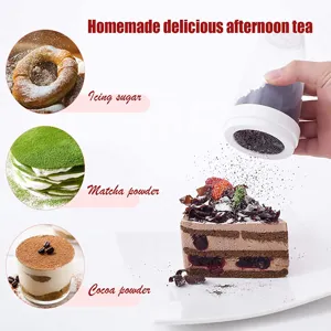Spargipolvere in plastica per dolci, pratico setaccio per farina e cacao in cucina.