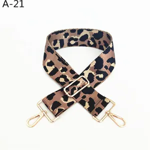 Correa de bolso jacquard con estampado de leopardo repuesto ajustable detalle