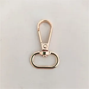 Roségoldener Metall Karabinerhaken und Drehring für Handtaschen und Schlüsselanhänger Detail