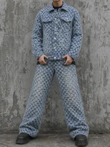 Conjunto de chaqueta y pantalón vaquero a cuadros desgastados estilo urbano para hombre.