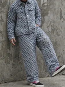 Conjunto de chaqueta y vaqueros de mezclilla lavada para hombre con estilo urbano.
