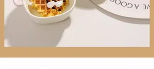 Vue détaillée du plat de cuisson en céramique, résistant à la chaleur pour un usage quotidien.