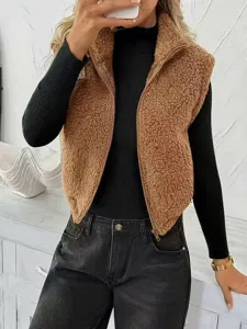 Vue détaillée du gilet polaire zippé pour femme, idéal pour la superposition en hiver.