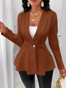 Getextureerde gebreide blazerjas met lange mouwen voor dames, elegant modekledingstuk.