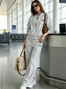 Casual women's autumn winter tracksuit set with zip-up hoodie and wide leg sweatpants grey