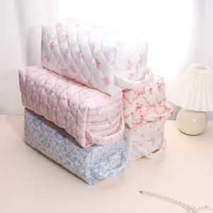 Quilted cosmetic bag floral travel pouch portable makeup storage organizer handbag stylish case