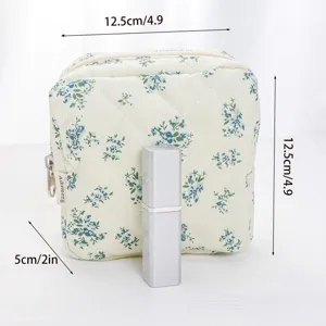 Quilted floral cosmetic bag portable makeup pouch cute toiletry storage organizer zipper bag