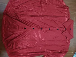 Chemise à manches longues rouge brillante pour homme, costume de scène rétro disco.